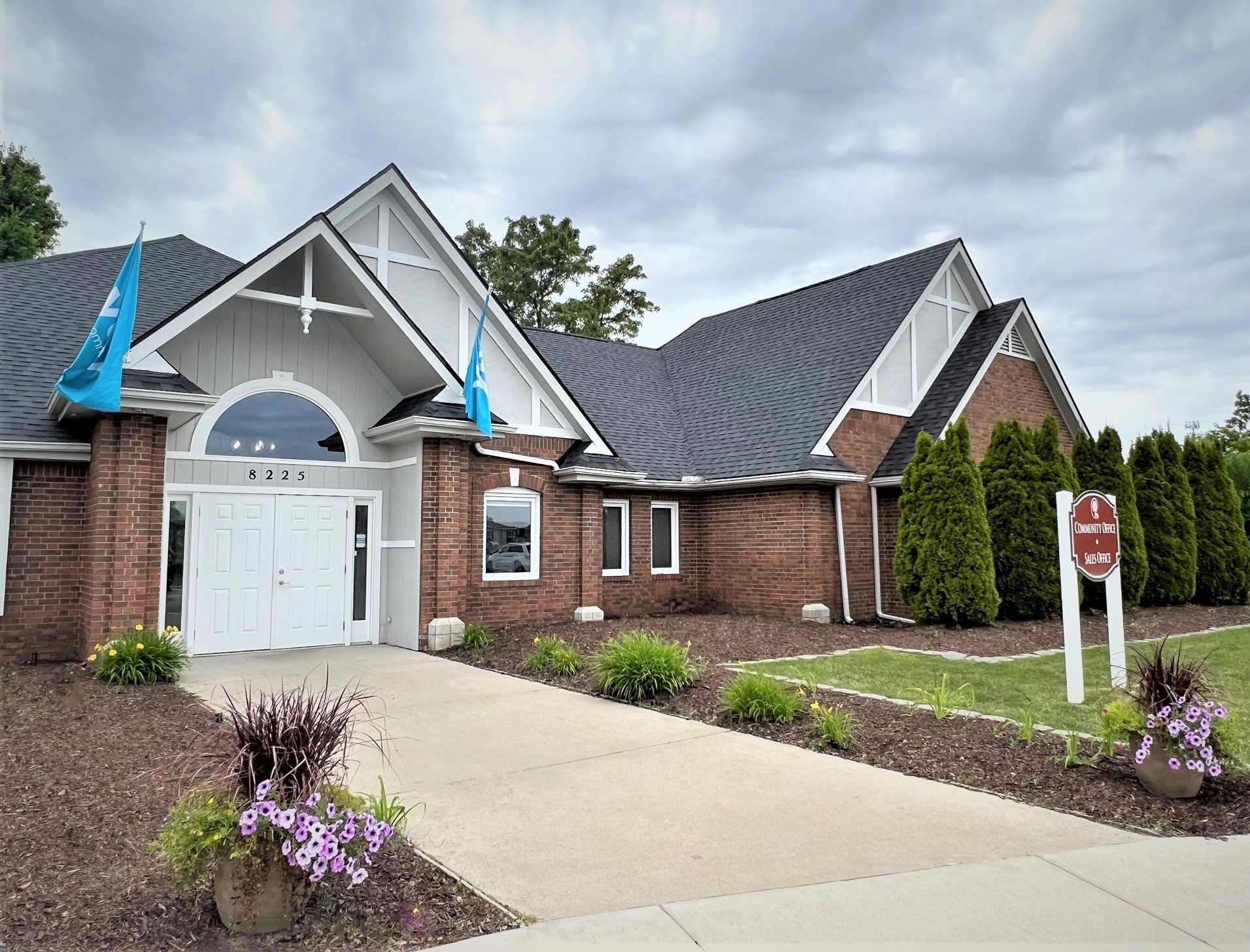 Grand Blanc Crossing