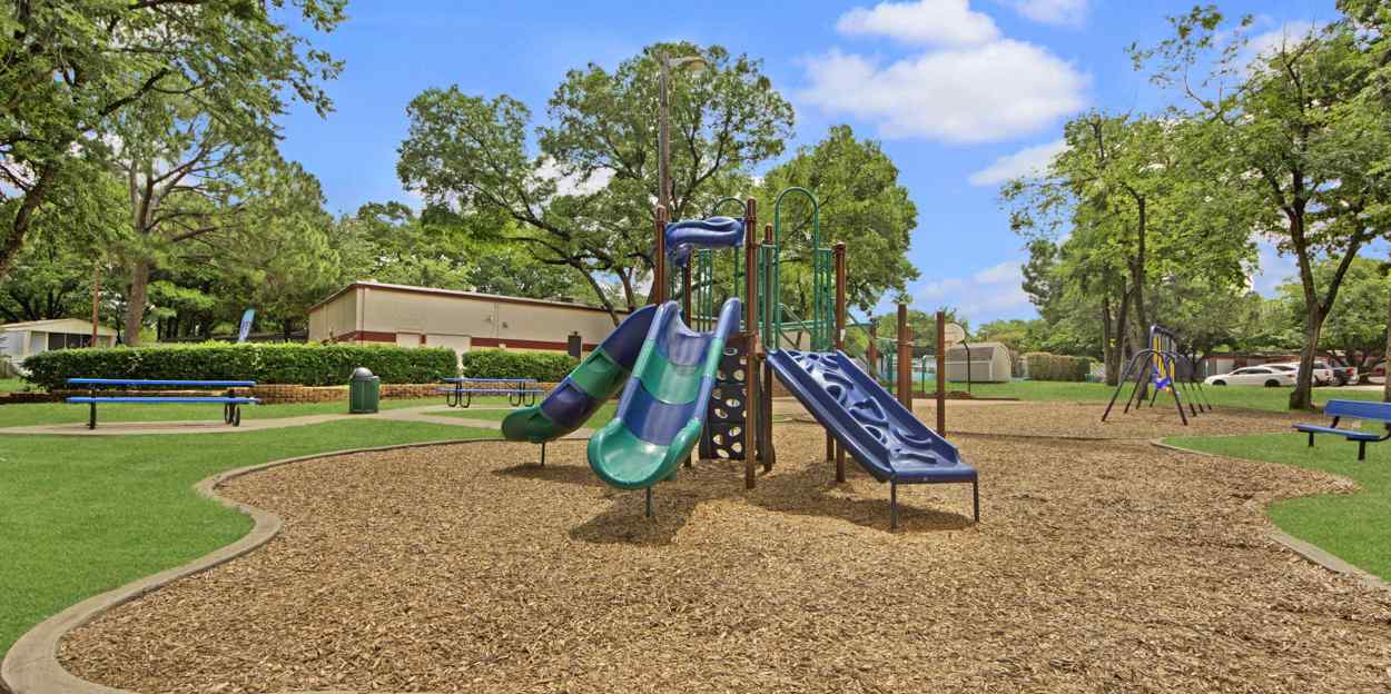 The Oaks at Arlington